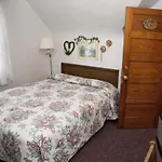Simmons Motel And Suites